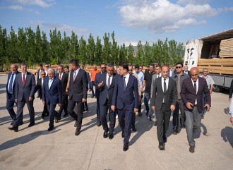 T�rkiye Cumhuriyeti 65. H�k�meti Ba�bakan� Sn. Binali Y�ld�r�m, Turhal Organize Sanayi B�lgesini ziyaret ederek incelemelerde bulundu.